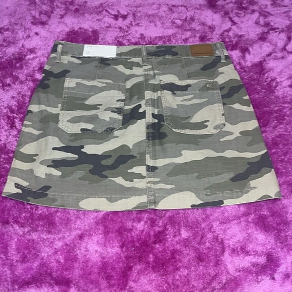 NWT American Eagle Camo Jean Skirt with Buttons - Picture 3 of 4